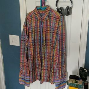 A Robert Graham shirt size 4XL